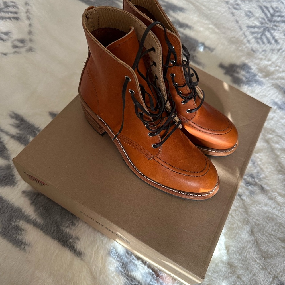 Red Wing Shoes - New Clara Boot